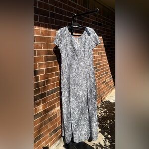 Alex Evenings Gray Rosette Lace Maxi Dress Size 16 Formal Evening Gown